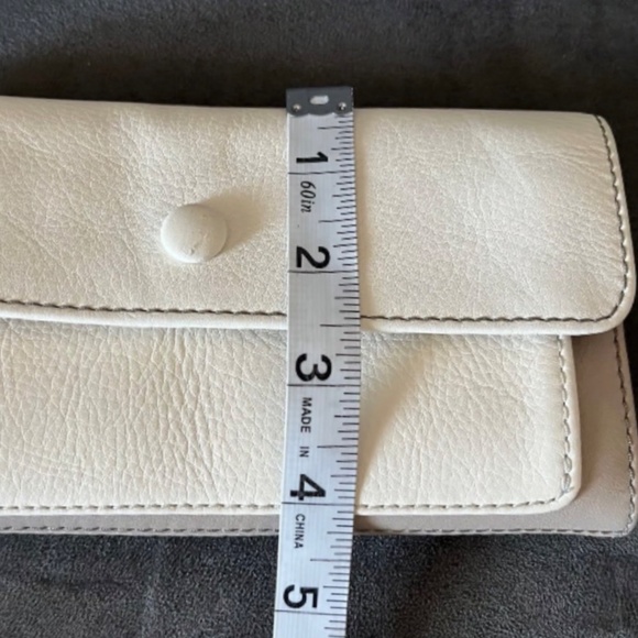 Nice Fossil Bifold Wallet for Women's - Picture 14 of 15